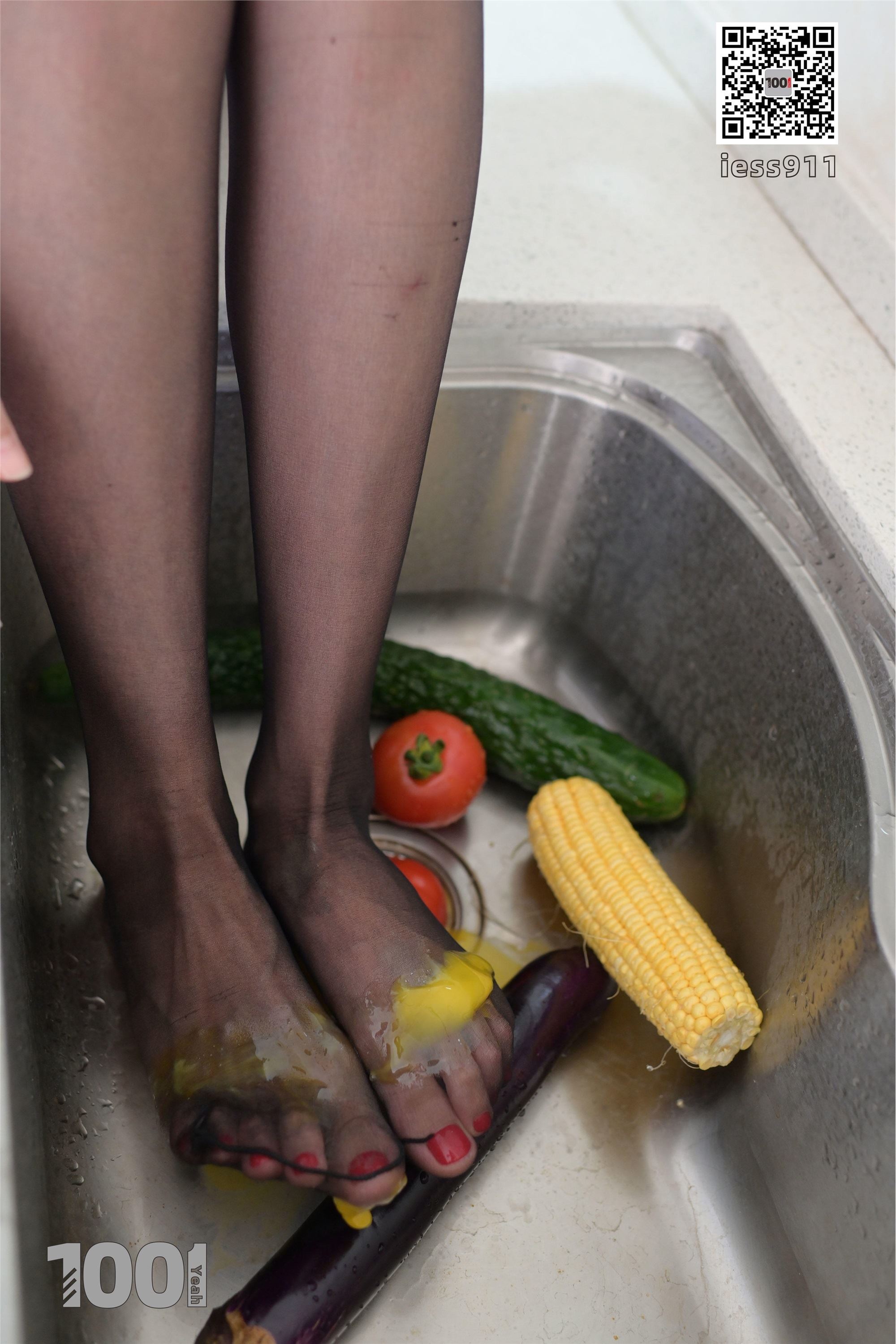 IESS异思趣向  一千零一夜 模特：Lucy《厨房里的妻子2》